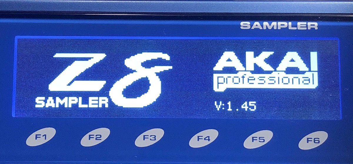 AKAI Z4 サンプラー　ジャンク品 AKAI Z4 サンプラー 通電OK！AKAI Z4 PROFESSIONAL SAMPLER ジャンク品