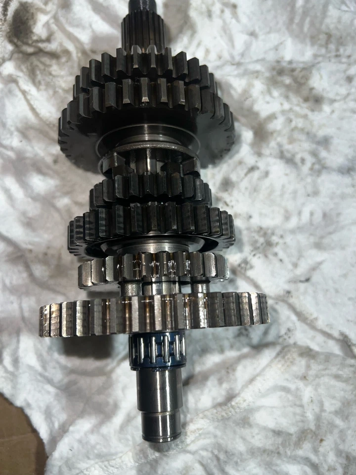 KAWASAKI KLF400 BAYOU 93-99 TRANSMISSION INPUT+OUTPUT ASSY 13127-1211 13128-1185 - Image 2 of 4