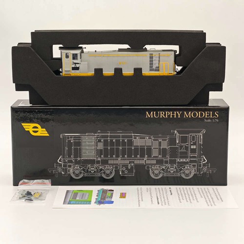 Murphy Models MM0121 1:76 Class 121 Diesel Locomotive B121 in CIE Grey livery - Picture 11 of 12