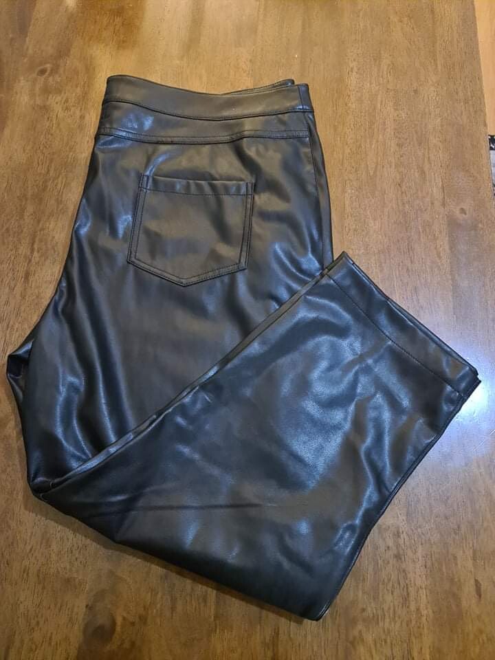 Debenhams at Kley Ladies Faux Leather Trousers Black Size 20 Brand New