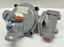 ITRON B42R Gas Pressure Regulator Valve ORI 3/16 1" Top 10&60 PSIG 
