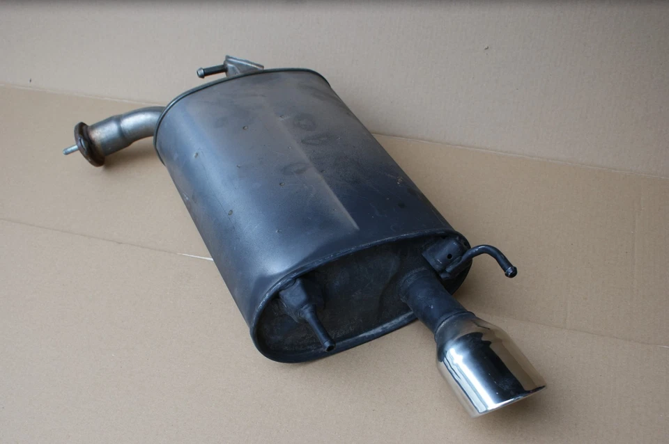 2010 - 2012 oem Lexus ES350 MUFFLER RH 1743031521 genuine Toyota Lexus 2011 - Image 3 of 4