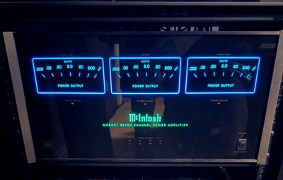 McIntosh MC8207 7-CHANNEL POWER AMPLIFIER w/ box
