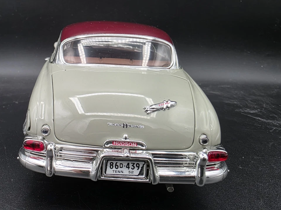 Highway 61 DCP 1952 Hudson Hornet Club Coupe 1:18 Scale Diecast Car 50128 - Image 4 of 4