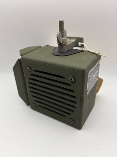 AM-6747/V AUDIO FREQUENCY AMPLIFIER LOUD SPEAKER 24VDC, NSN 5810-01-056-4553