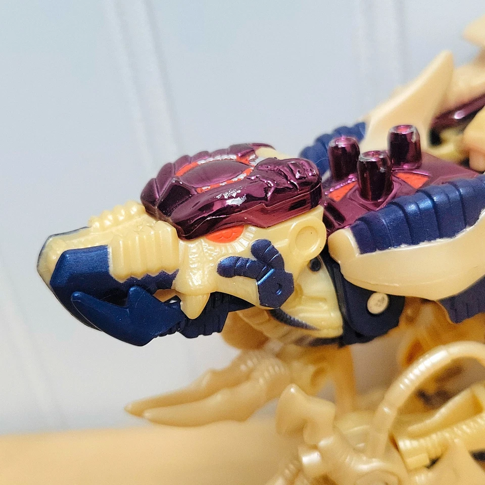 Hasbro Transformers Beast Wars Transmetals 2 Deluxe Class Dinobot Complete - Image 3 of 4