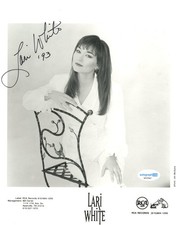 Lari White "Now I Know" Country Singer AUTOGRAPH Signed 8x10 Photo ACOA