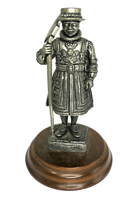 United Kingdom Pewter Beefeater Figurine on Wood Stand Merlin Fine Arts England