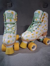 Roller Derby Candi Girl Lucy Adjustable Roller Skates Youth Size 12-2 Pineapples