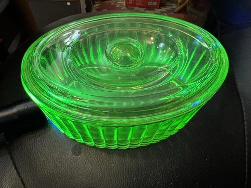 1930s Green URANIUM Glass DEPRESSION Oval Ribbed 7' x 5" REFRIGERATOR DISH & LID