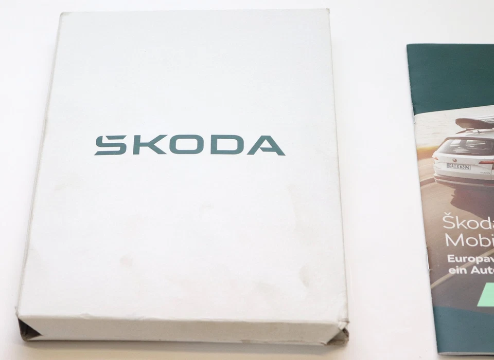 Skoda Octavia IV NX PV5 Facelift Bordbuch Bedienungsanleitung Betriebsanleitung - Bild 2 von 4