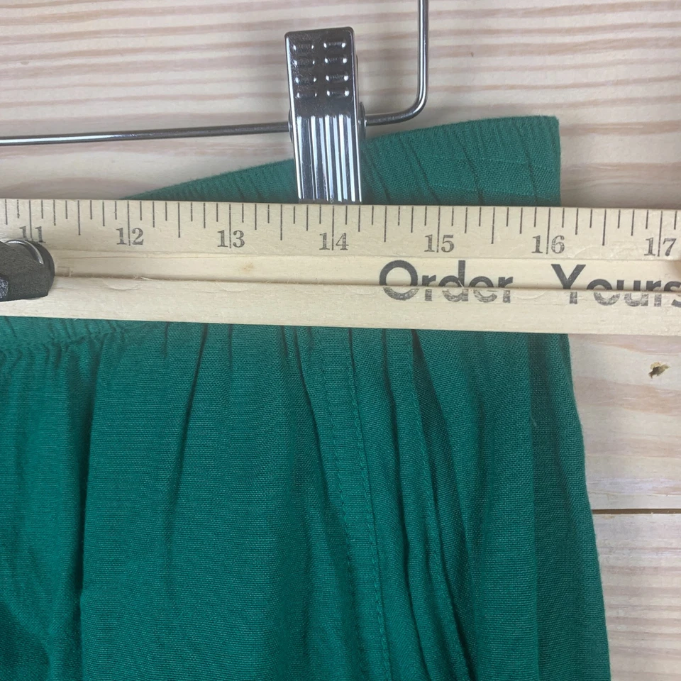 Mini-saia cooperativa feminina grande verde bolsos puxar UO - Imagem 2 de 4