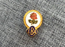 EBA ENGLISH BOWLS ASSOCIATION VINTAGE ENAMEL BADGE