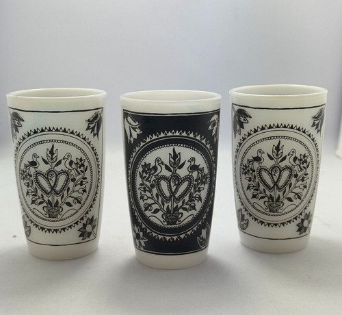 RARE Vtg Hazel Atlas Milk Glass Tumblers Love Birds Embossed Dutch Folk Art Set - Picture 7 of 9