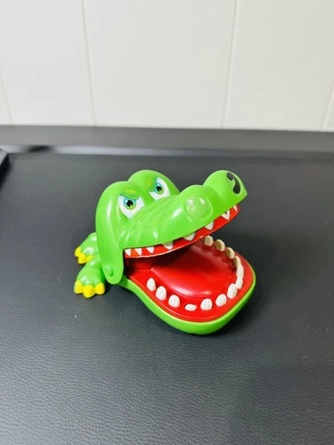 Crocodile Dentist Milton Bradley Vintage 1992 Fast Free Shipping