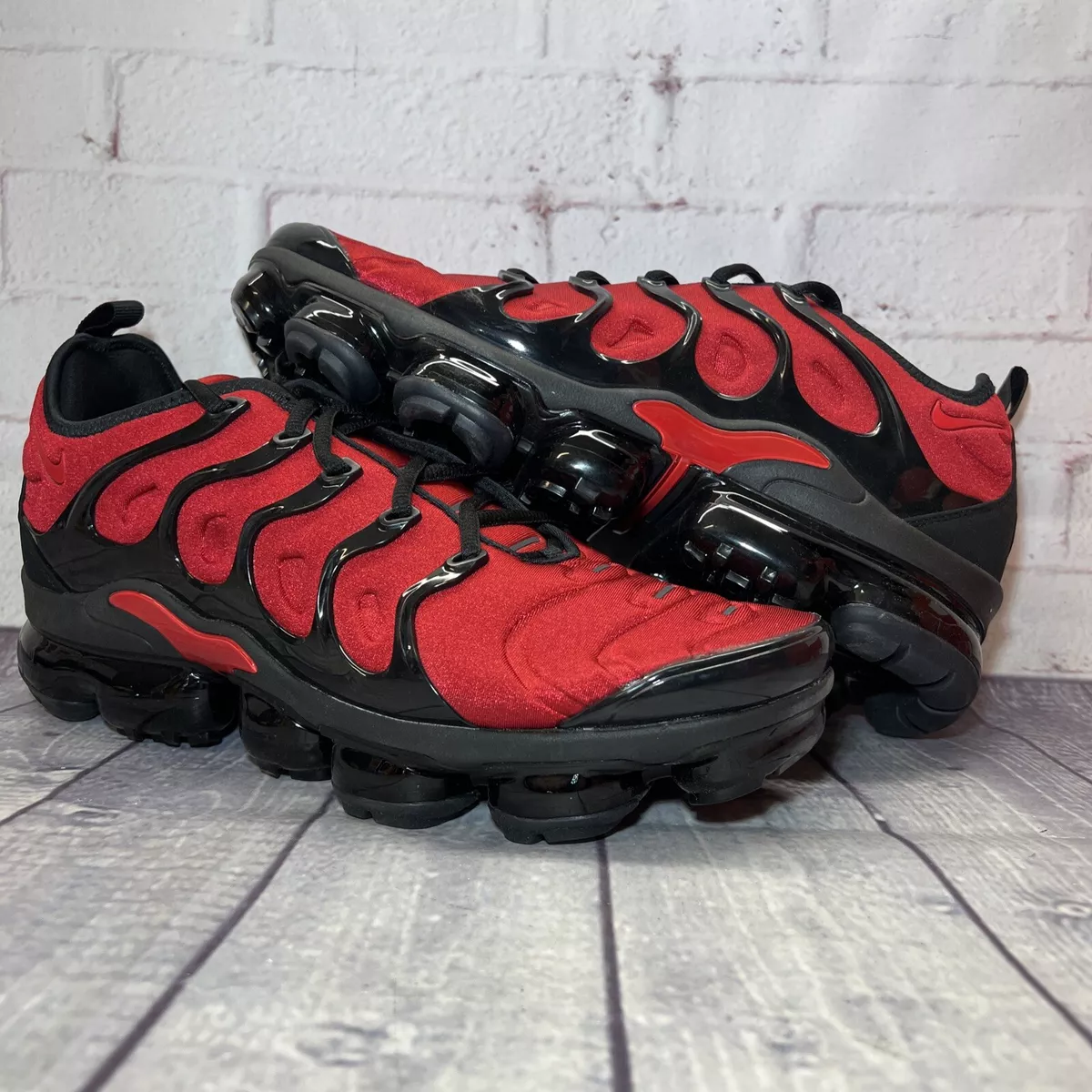 Nike Air VaporMax Plus University Red Black Shoes CU4863-600 Men’s Size  11.5 NEW