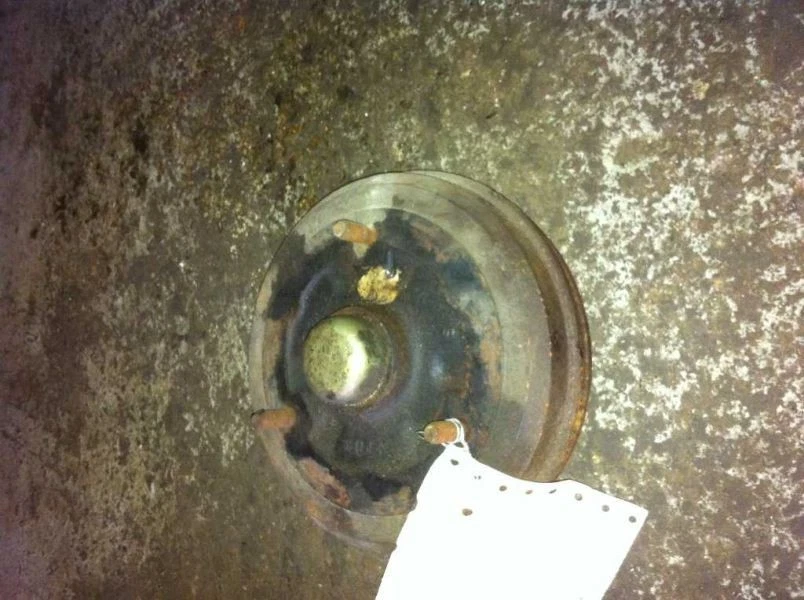 Задние тормоза автомобиля 76-83 Renault R-5/LE - Изображение 4 из 4