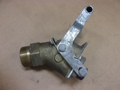 Wesco 2'' NPT Self-Closing Brass Drum Barrel Bung Gate Dispensing Valve 272034