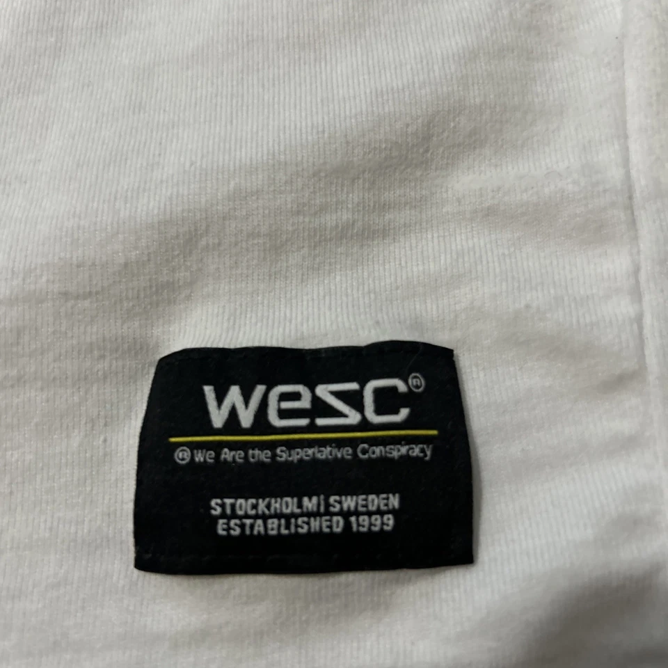 Camiseta para hombre WesC No Mercy for The Wicked blanca para hombre de gran tamaño pequeña Foto 3 de 4