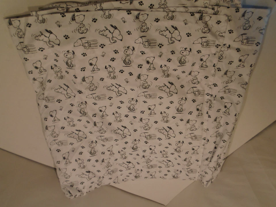 Peanuts Snoopy Woodstock Black White Queen Sz. Sheet Set Berkshire Blanket +Home - Image 2 of 4