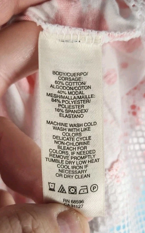 Blusa DKNY Niñas Estampado Abstracto Manga Corta Peso Ligero Talla (S/CH/P) EPOC  Foto 3 de 4