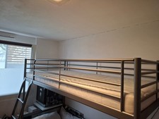 Hochbett aus Metall 90x200 inkl. Matratze + Metallpinwänden