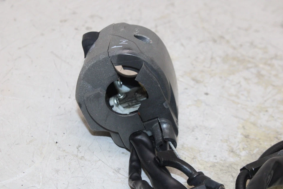 Kawasaki Ninja 250R Ex250F 2007 fabricante de equipos originales clip izquierdo en el mango bocina interruptor de señales Foto 4 de 4