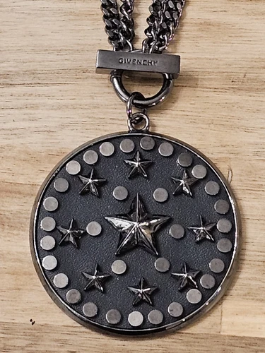 GIVENCHY Collana Vintage Rara Pistola Metallo Argento Ciondolo Stella Spilla Orecchini Set