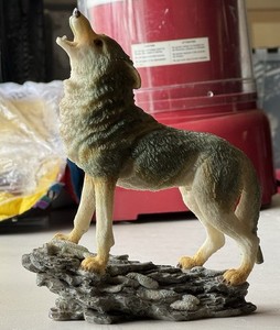 Ceramic Grey Wolf Pack Howling Statue Figurine Vintage