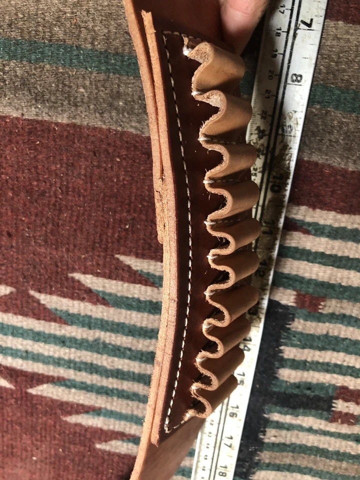 Porta cartuchos bandolera de cuero tostado 357 Magnum y 38 bucles Spcl sin funda Foto 4 de 4