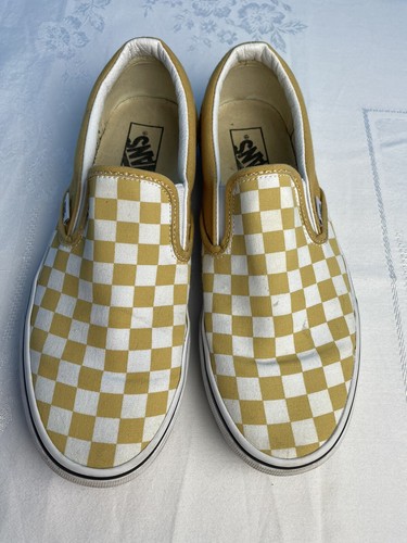 gold checkered vans
