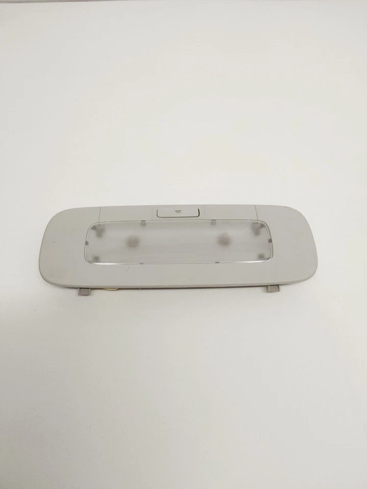 Volkswagen Passat 2012 interior cúpula trasera mapa luz lámpara fabricante de equipos originales Foto 2 de 4