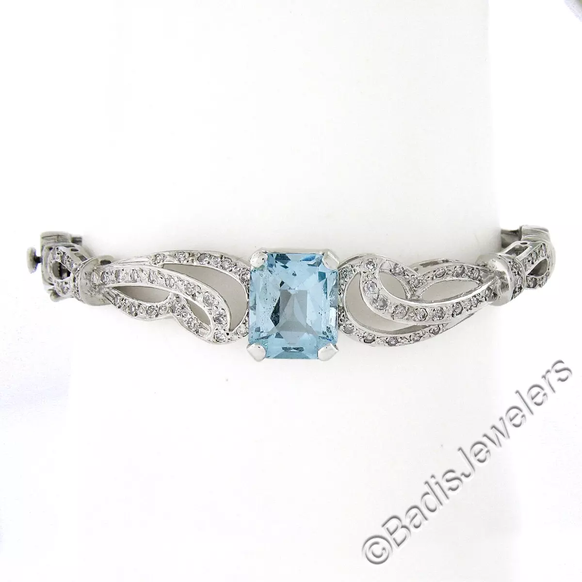 Vintage 14k Gold 6ctw Aquamarine Diamonds Textured Hinged Open