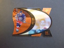 1997-98 SPx Die Cut Bronze   #30 Wayne Gretzky NM/M