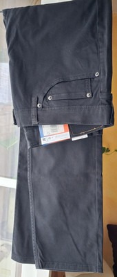Levis 511 34 30 Schwarz Stoffhose Neu mit Etikett