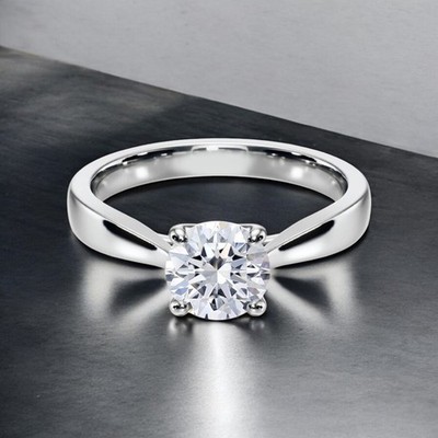 0,50 ct runder, im Labor gezüchteter Diamant-Verlobungsring 14 K Weißgold E F...