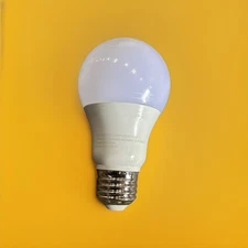 🔥(AN) ***QTY 2*** Canarm A19 LED Dimmable Light Bulb 120V E***FREE SHIPPING***