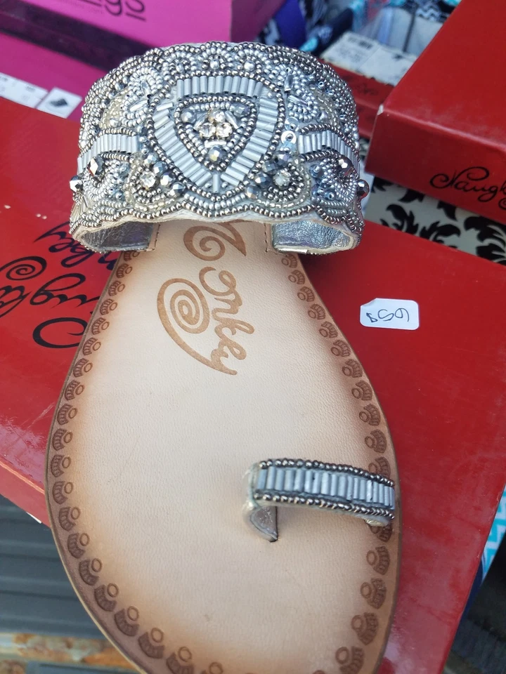 naughty monkey Brand woman's sandles sz 7.5 - Image 3 of 3