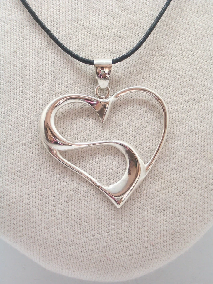 Pendente CUORE con INIZIALE " S " in ARGENTO 925 -Ciondolo girocollo con lettera - Immagine 2 di 4