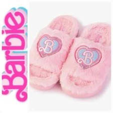 Barbie Slippers Pink Faux Fur Logo Super Plush Comphy Womens Size Medium 7/8 NWT