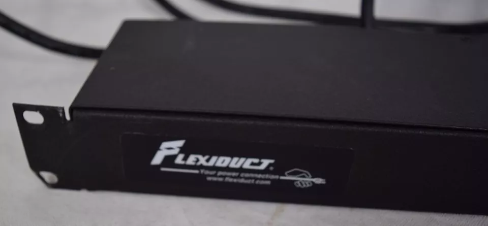 Flexiduct Geist 13 Outleft Rack Mount Surge Protector Power Unit 120V Metered - Image 2 of 4