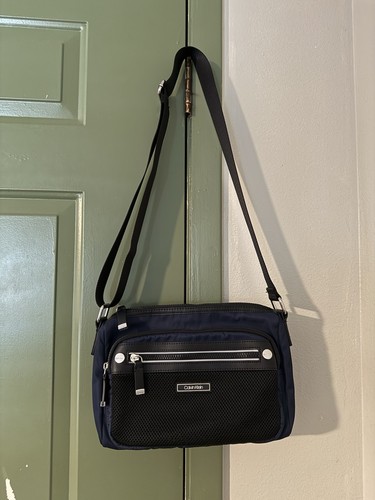 Calvin Klein Navy/Black Crossbody Bag Adjustable Strap Zip Closure Pockets