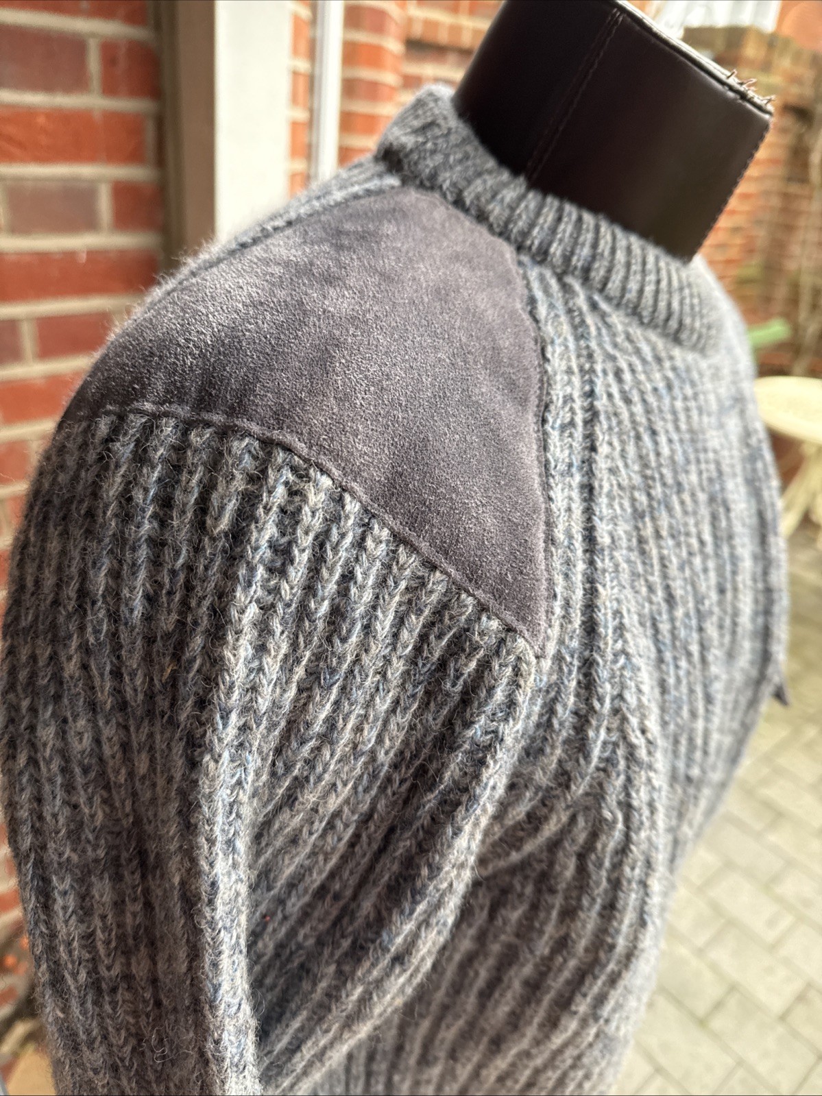 PEREGRINE Fine Wools Spun In Scotland In Grey With Suede Shoulder and Elbow 44