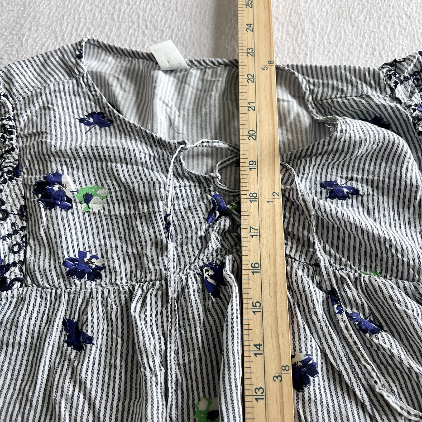 Old Navy M Tunic Peasant Milkmaid Floral Top Cottagecore Flutter Lace Sleeves