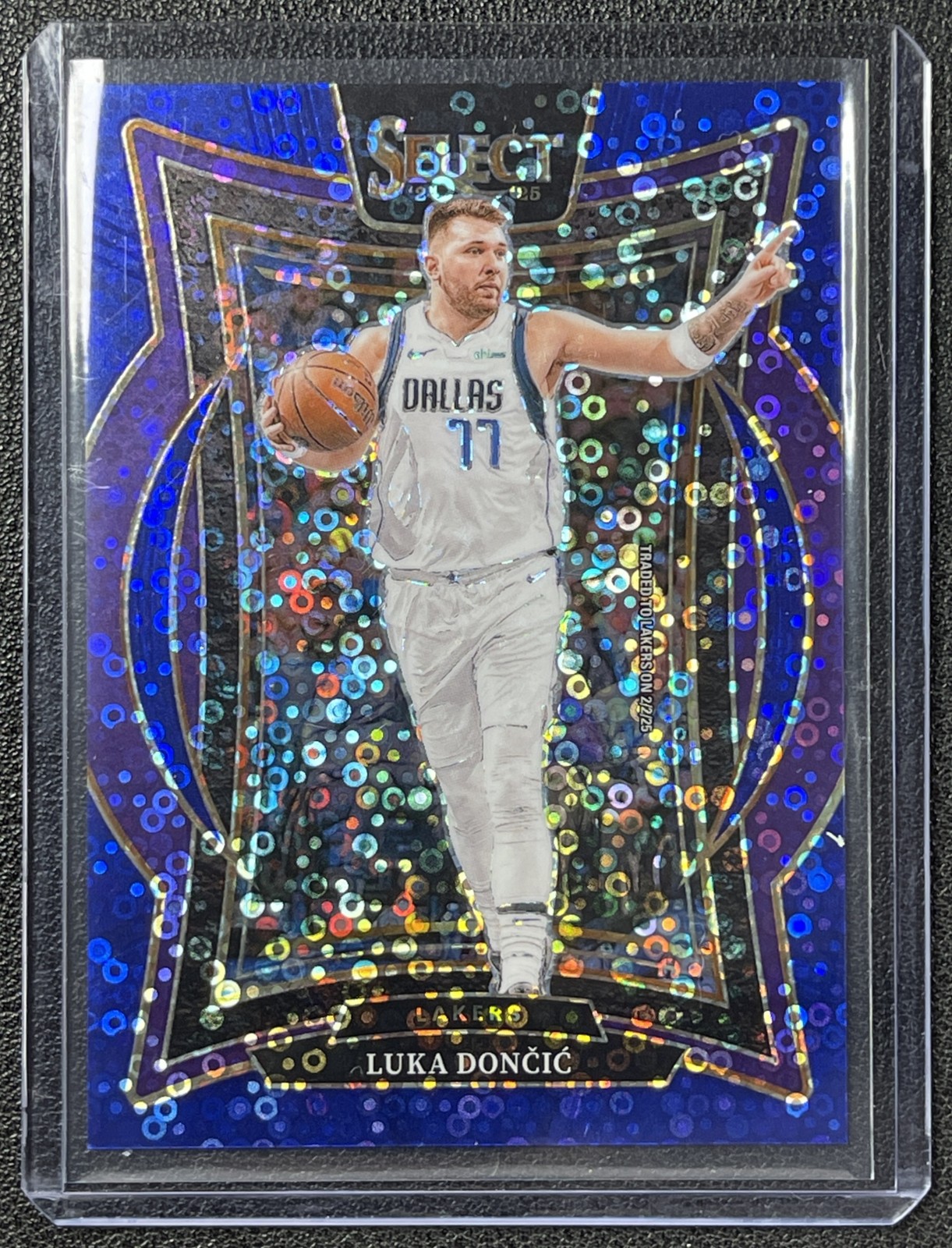 LUKA DONCIC 2024-25 PANINI SELECT #56 CONCOURSE BLUE DISCO PRIZM 2/25 LA LAKERS