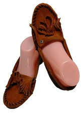 Women's 9 Minnetonka Kilty 4302 Brown Suede Loafer Flats Shoes