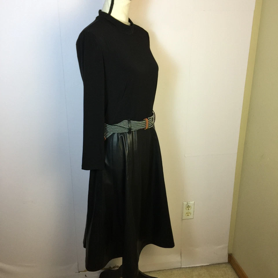 Платье Calvin Klein Fit & Flare размер 8 черное искусственная кожа ложный вырез рукав 3/4 - Изображение 3 из 4