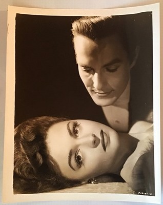 DAS BILDNIS DES DORIAN GRAY Hurt Hattfield Donna Reed Pärchen Pressefoto #16