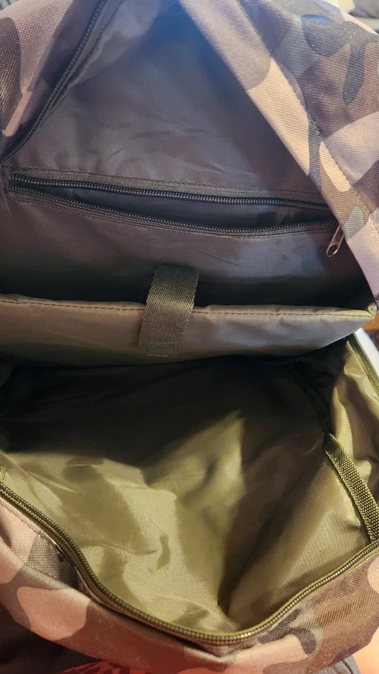 Nueva Mochila para Laptop Antigua Azul Marino Camuflaje Verde Ejército Talla Única Reciclada  Foto 3 de 4