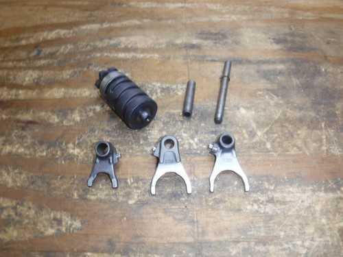 1999 Yz80 (B) Transmission Shift Forks Drum Rods 1994 1995 1996 1997 1998 - 2001 - Picture 2 of 5